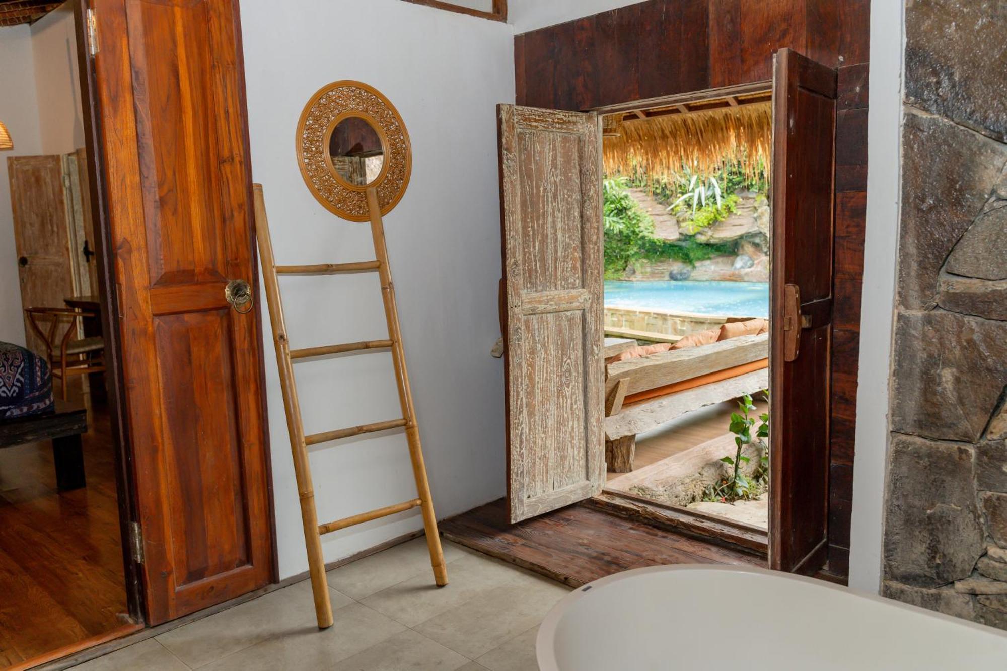 Puri Samaira Villa Tanjung  Buitenkant foto