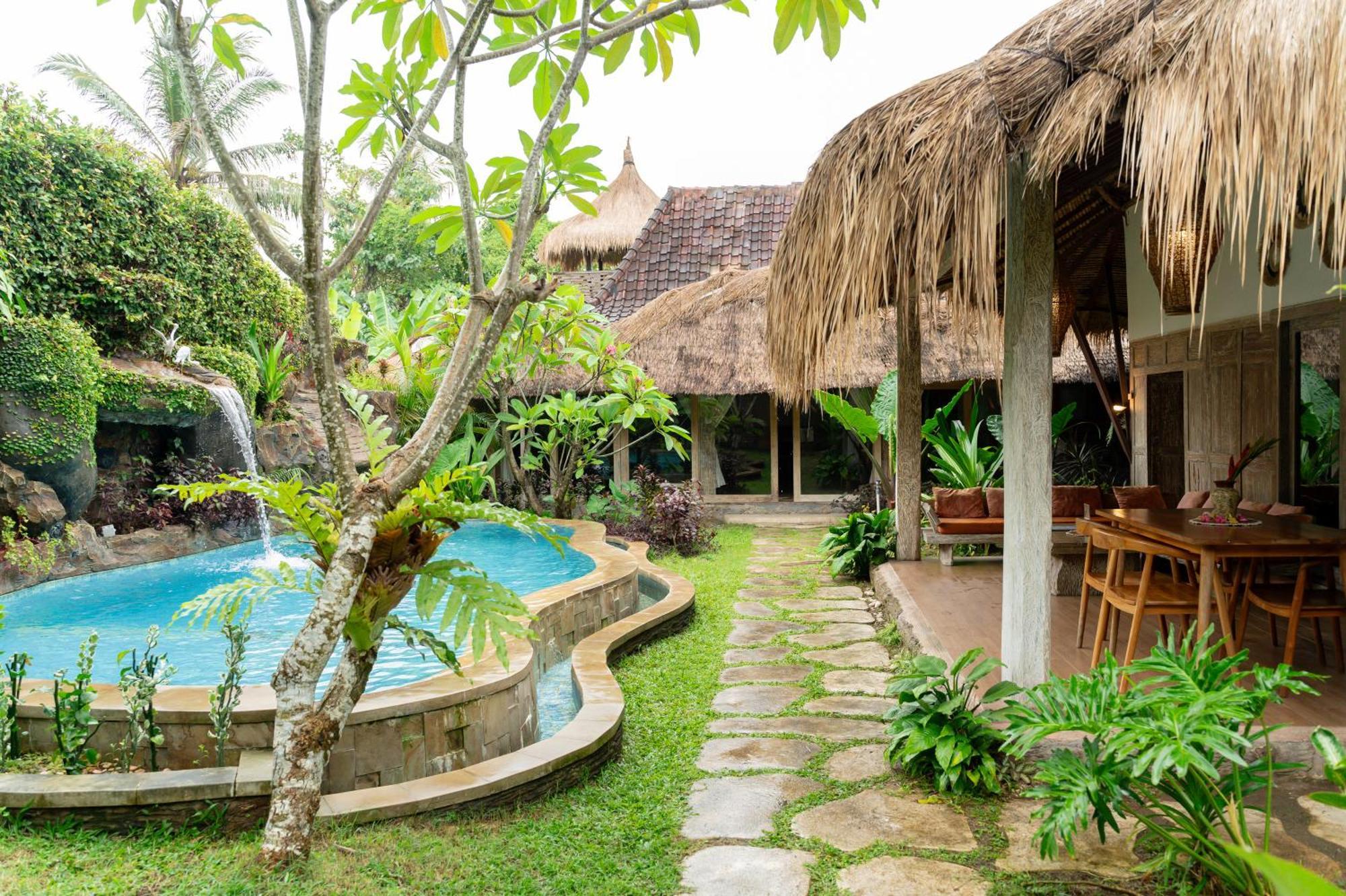 Puri Samaira Villa Tanjung  Buitenkant foto