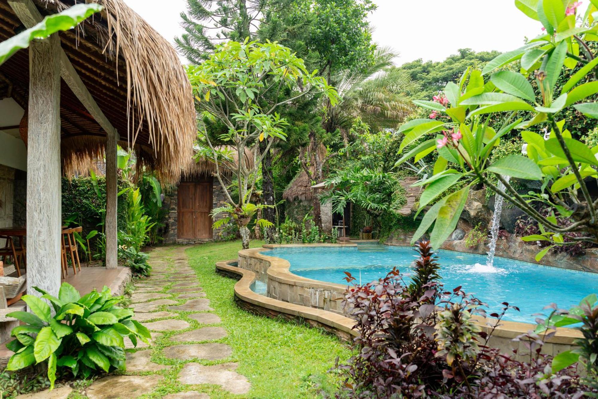 Puri Samaira Villa Tanjung  Buitenkant foto