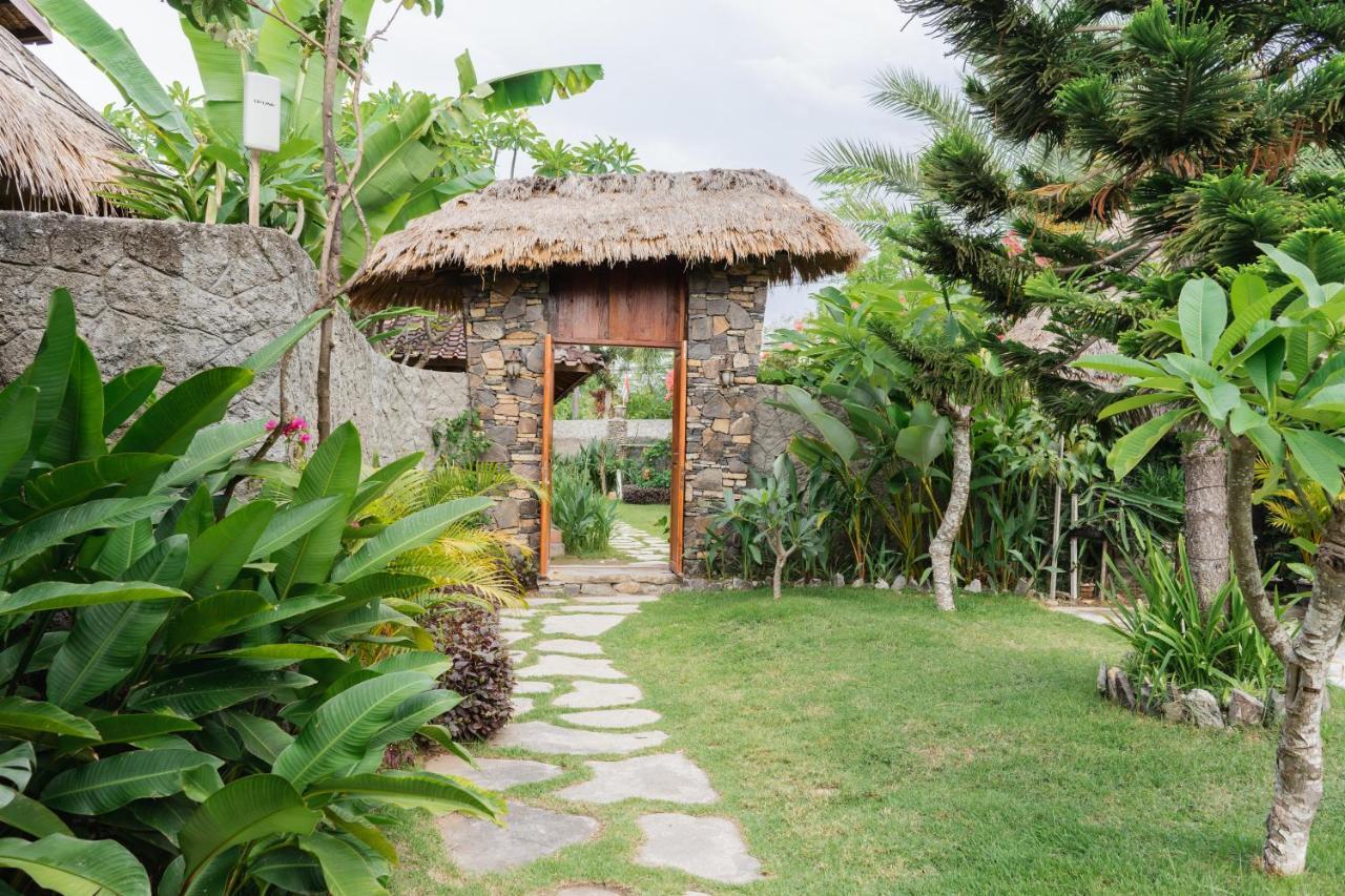 Puri Samaira Villa Tanjung  Buitenkant foto