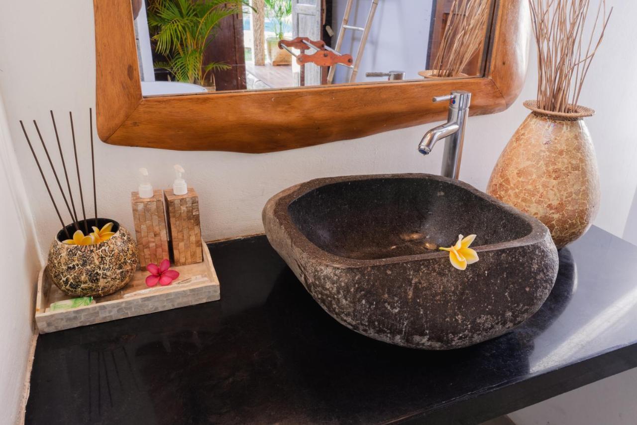 Puri Samaira Villa Tanjung  Buitenkant foto